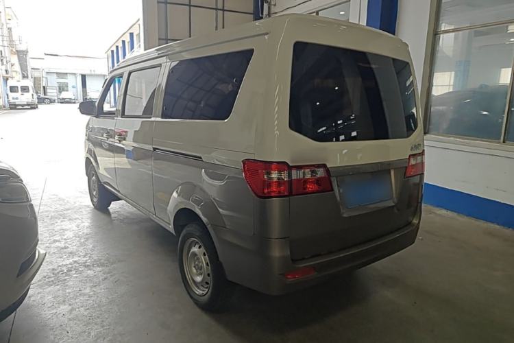 Used Jinbei Hiace X30 2024 1.5L Wealthy-Style Passenger Van 5/6/7 Seater with Front-Mounted Air Conditioning Rear Left 45 Deg