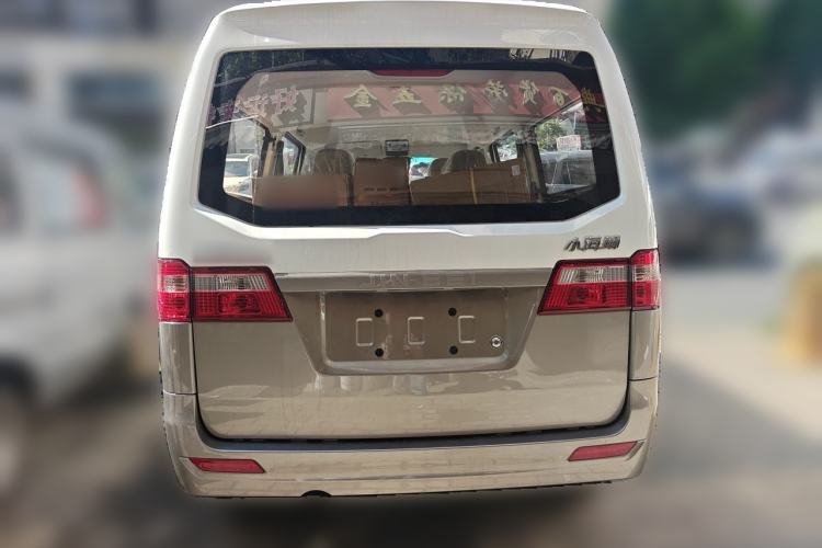 Used Jinbei Hiace X30 2024 1.5L Wealthy-Style Passenger Van 5/6/7 Seater Rear