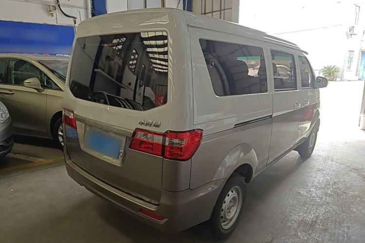 Used Jinbei Hiace X30 2024 1.5L Wealthy-Style Passenger Van 5/6/7 Seater with Front-Mounted Air Conditioning Rear Right 45 Deg