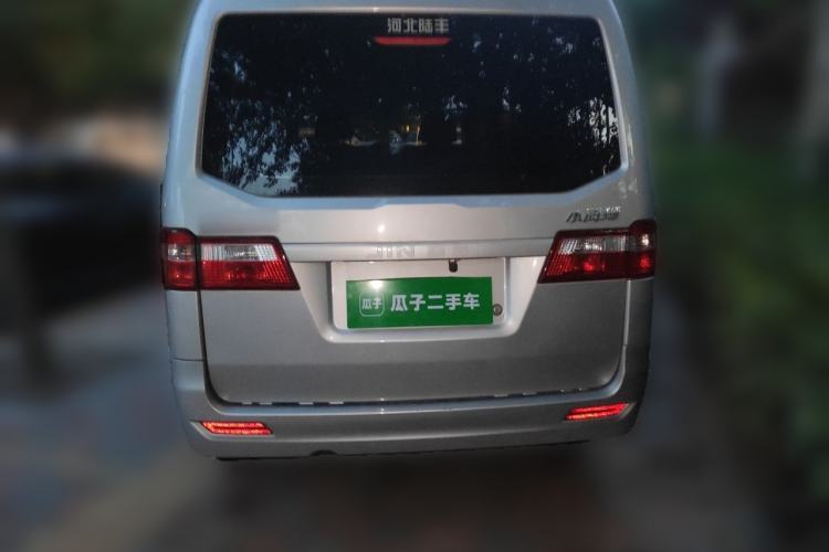 Used Jinbei Hiace X30 2024 1.5L Champion Edition Passenger Vehicle 5/6/7 Seats Rear