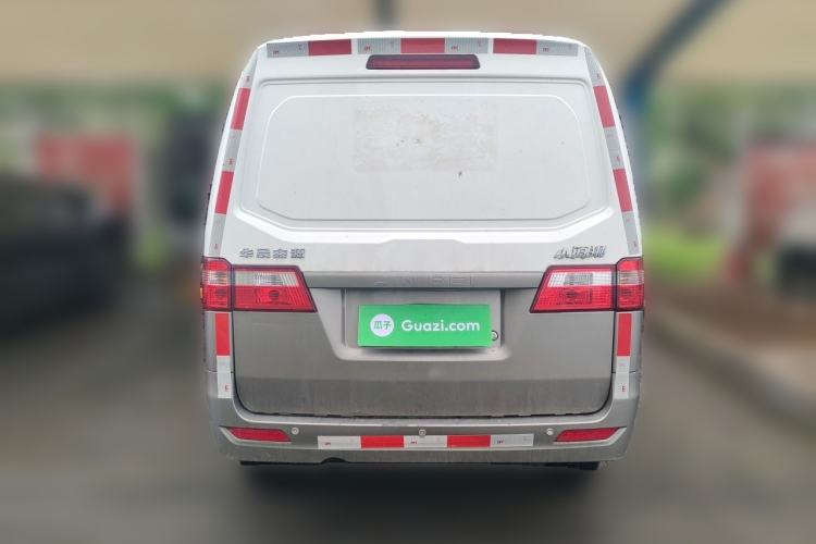 Used Jinbei Hiace X30 2024 1.5L Wealthy Van Model 2/5 Seats with Front-Mounted Air Conditioning Rear