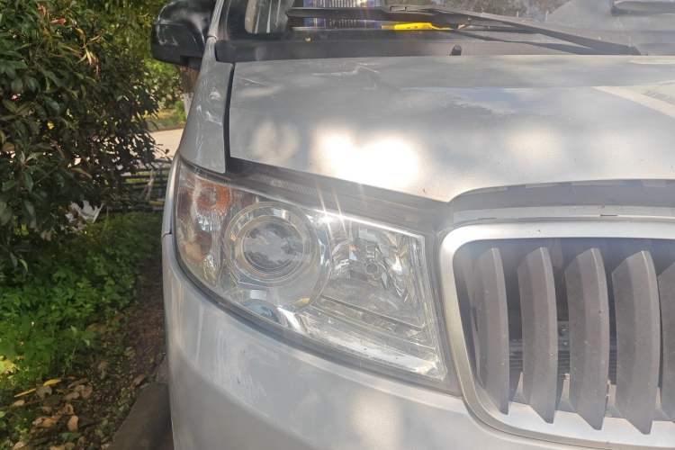 Used Jinbei Hiace X30 2024 1.5L Champion Van 2/5 Seats Right Front Headlight