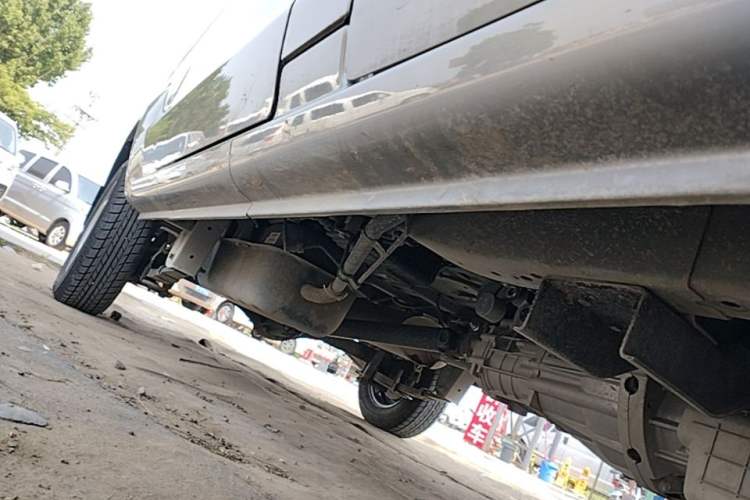 Used Jinbei Hiace X30 2024 1.5L Wealthy-Style Passenger Van 5/6/7 Seater Right Side Sill
