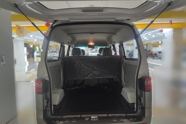 Used Jinbei Hiace X30 2024 1.5L Wealthy-Style Passenger Van 5/6/7 Seater Trunk