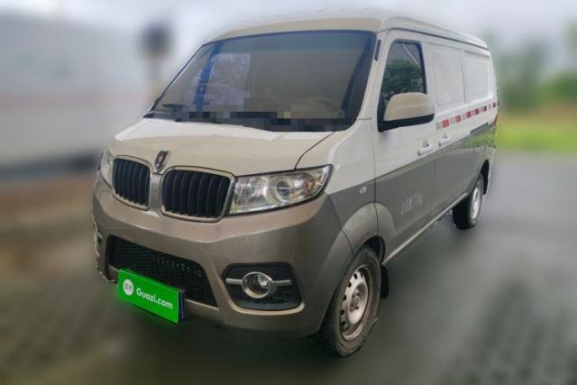 Used Jinbei Hiace X30 2024 1.5L Wealthy Van Model 2/5 Seats with Front-Mounted Air Conditioning
