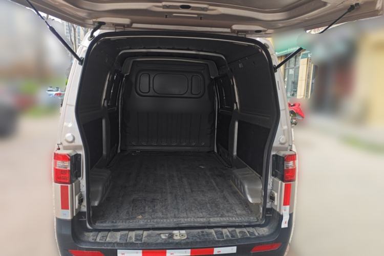 Used Jinbei Hiace X30 2024 1.5L Wealthy Van Model 2/5 Seats Trunk