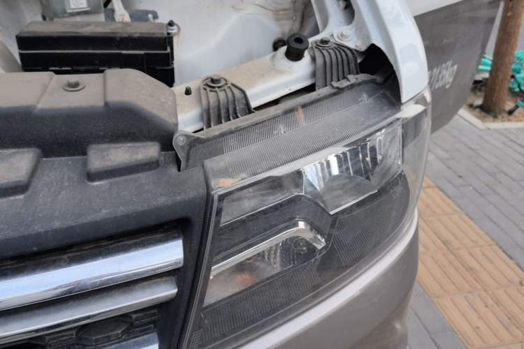 Used Jinbei Hiace X30  Engine Bay Left