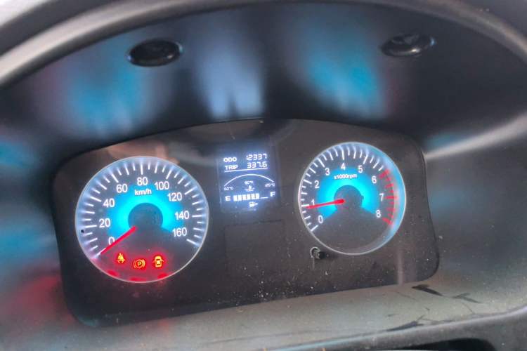 Used Jinbei Hiace X30  Odometer Close Up
