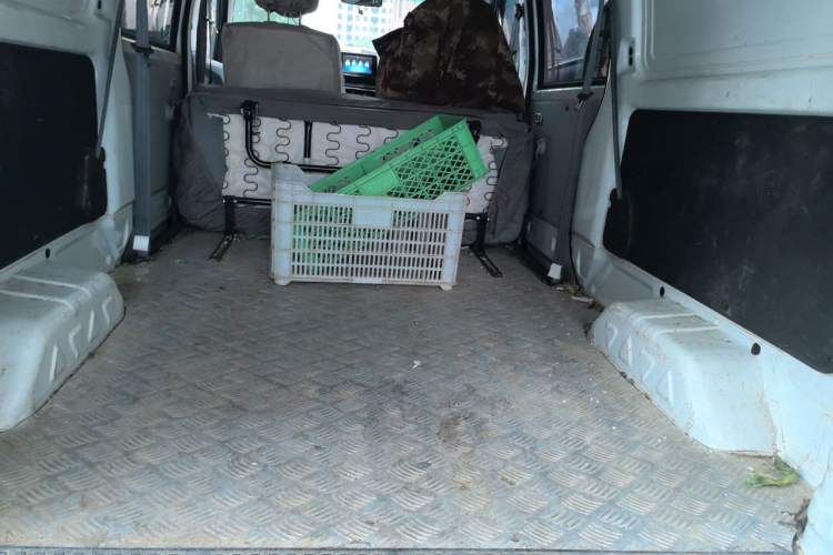 Used Jinbei Hiace X30  Trunk