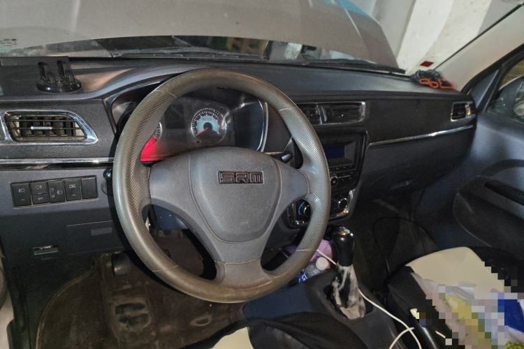 Used Jinbei Hiace X30 CNG 2021 1.5L Natural Gas Comfort-Style Van SWCC15M Center Console