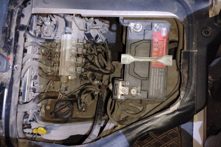 Used Jinbei Hiace X30 CNG 2021 1.5L Natural Gas Comfort-Class Passenger Vehicle SWCC15M Engine Bay