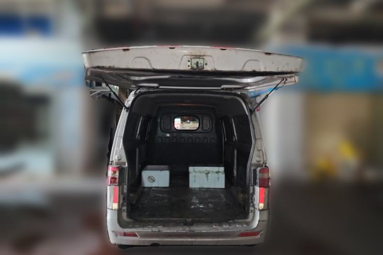 Used Jinbei Hiace X30 CNG 2021 1.5L Natural Gas Comfort-Style Van SWCC15M Trunk