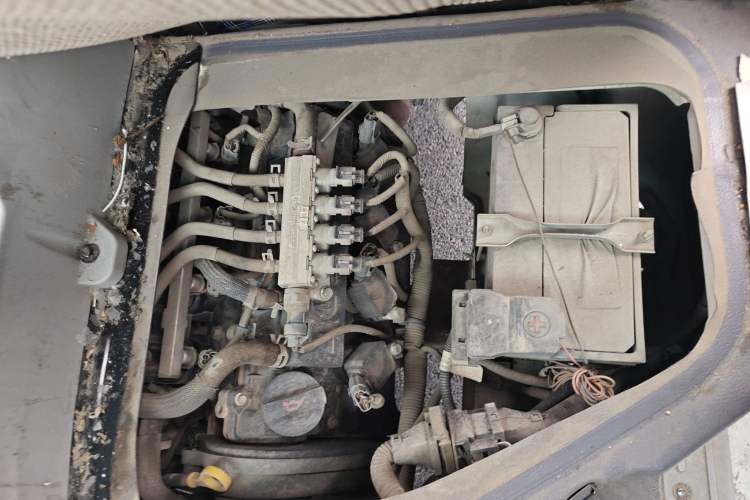 Used Jinbei Hiace X30 CNG 2021 1.5L Natural Gas Standard-Model Bus SWCC15M Engine Bay Left