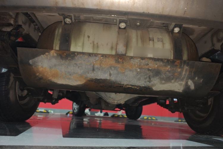 Used Jinbei Hiace X30 CNG 2023 1.5L Natural Gas Wealthy Van 2/5-Seater Air-Conditioned Version SWCC15M Chassis Rear