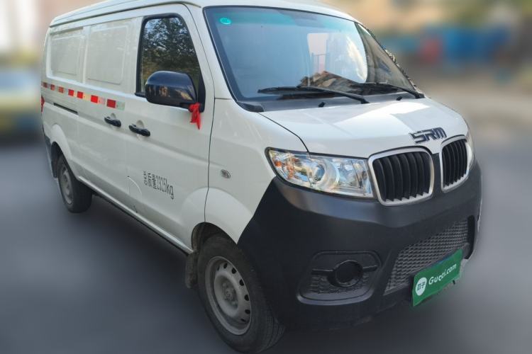 Used Jinbei Hiace X30 CNG 2023 1.5L Natural Gas Wealthy Van 2/5-Seater Air-Conditioned Version SWCC15M Front Right 45 Deg