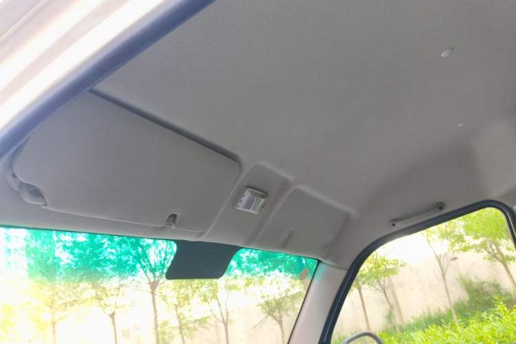 Used Jinbei Hiace X30 CNG 2023 1.5L Natural Gas Wealthy Van 2/5-Seater Air-Conditioned Version SWCC15M Headliner