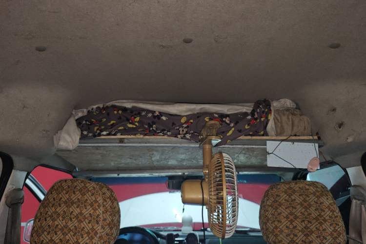 Used Jinbei Hiace X30 CNG 2023 1.5L Natural Gas Wealthy Van 2/5-Seater Air-Conditioned Version SWCC15M Headliner