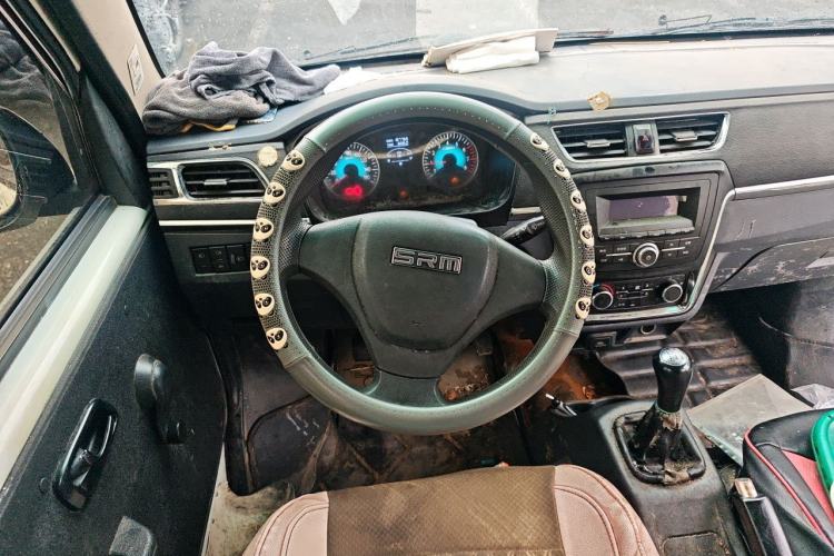 Used Jinbei Hiace X30 CNG 2023 1.5L Natural Gas Wealthy-Class Passenger Van 5/6/7-Seater Central Air Conditioning Version SWCC15M Steering Wheel