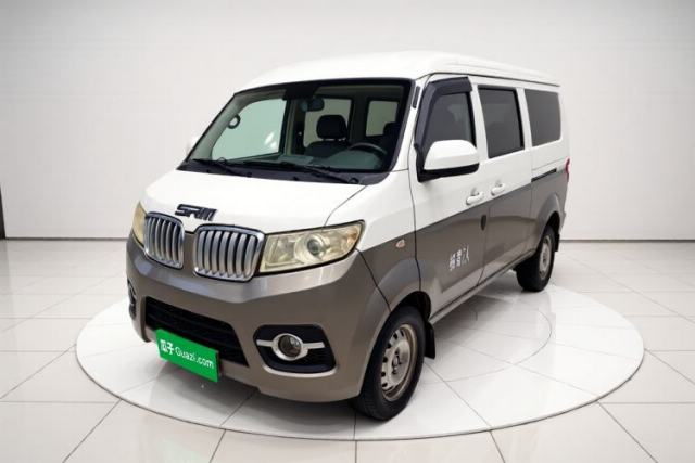 Used Jinbei Hiace X30 CNG 2023 1.5L Natural Gas Wealthy-Class Passenger Van 5/6/7-Seater Central Air Conditioning Version SWCC15M