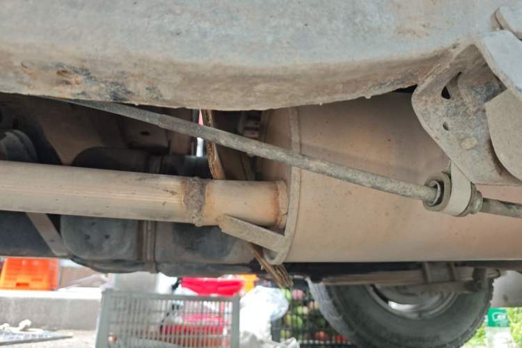 Used Jinbei Jindian 2014 2.4T Golden 009 Diesel Comfort Version with Long Wheelbase Chassis Rear Left