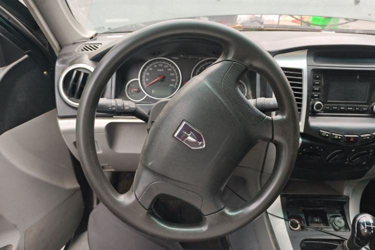 Used Jinbei Jindian 2014 2.4T Golden 009 Diesel Comfort Version with Long Wheelbase Steering Wheel