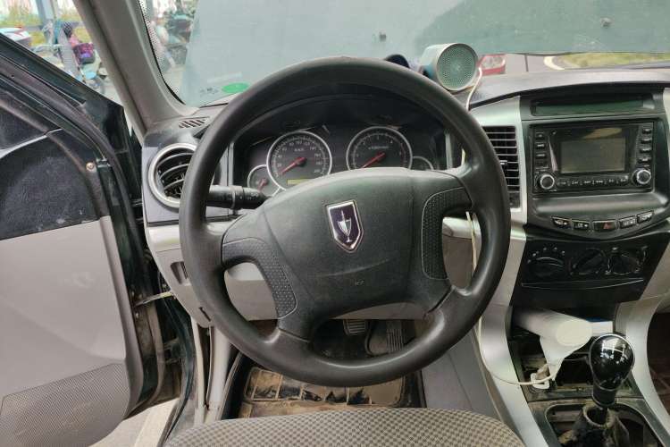Used Jinbei Jindian 2014 2.4T Golden 009 Diesel Comfort Version with Short Wheelbase Steering Wheel