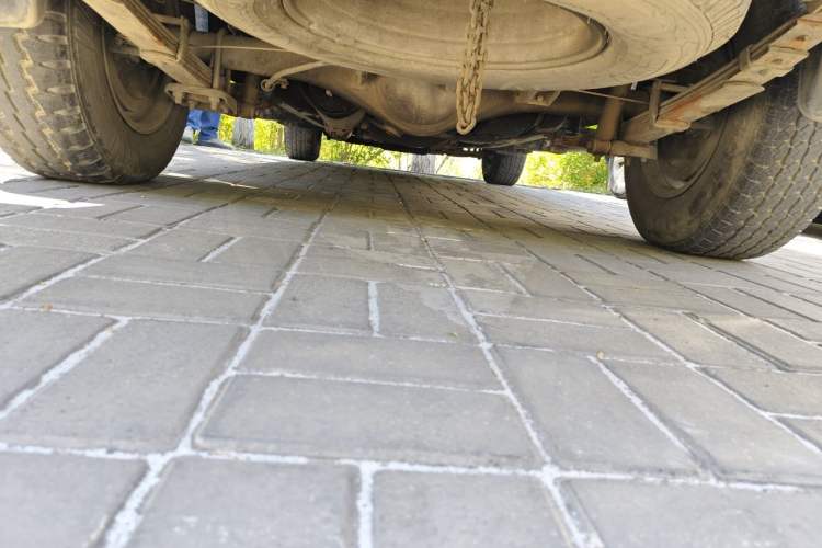 Used Jinbei Leilong 2014 2.2L Standard Long-Wheelbase Version Chassis Rear