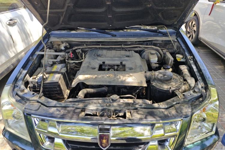 Used Jinbei Leilong 2014 2.2L Standard Long-Wheelbase Version Engine Bay