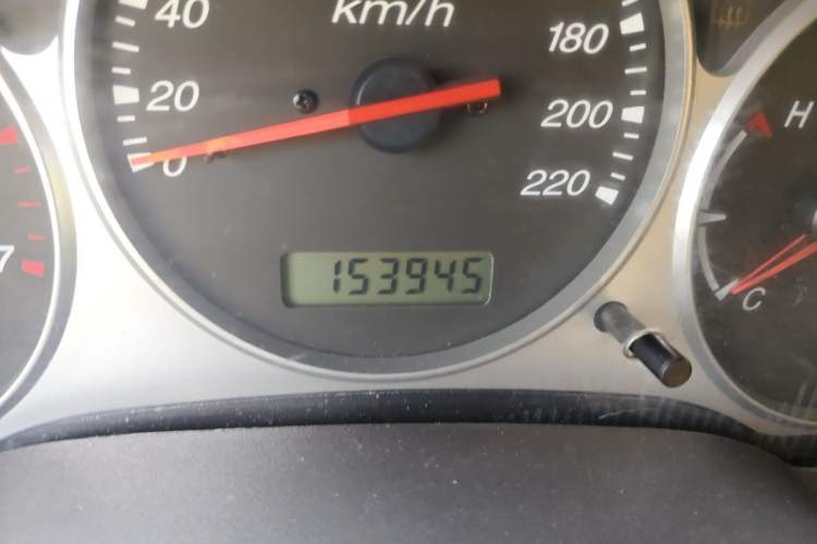 Used Jinbei Leilong 2014 2.2L Standard Long-Wheelbase Version Odometer Close Up