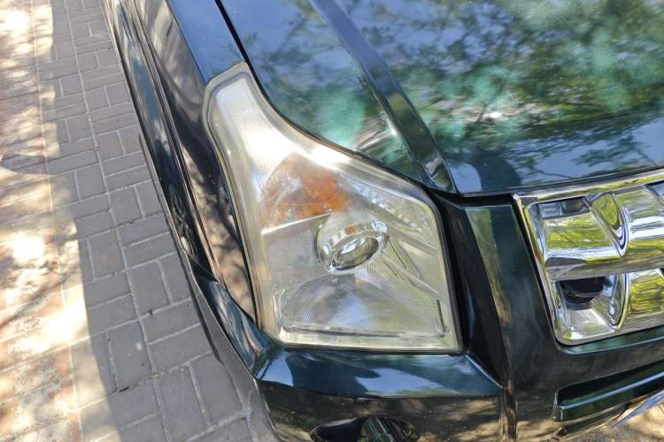 Used Jinbei Leilong 2014 2.2L Standard Long-Wheelbase Version Right Front Headlight