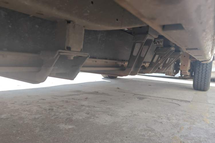Used Jinbei New Hiace EV 2022 Profit-Making Type Chassis Front Left
