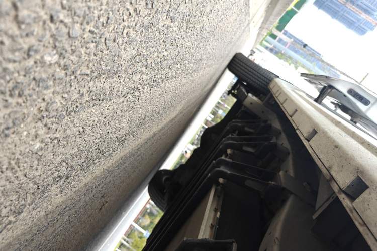 Used Jinbei New Hiace EV 2022 Profit-Making Type Chassis Front Right