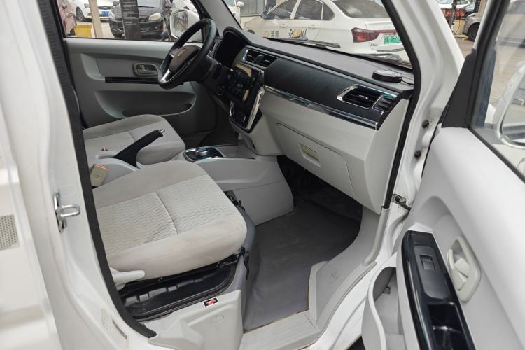Used Jinbei New Hiace EV 2022 Profit-Making Type Interior 4