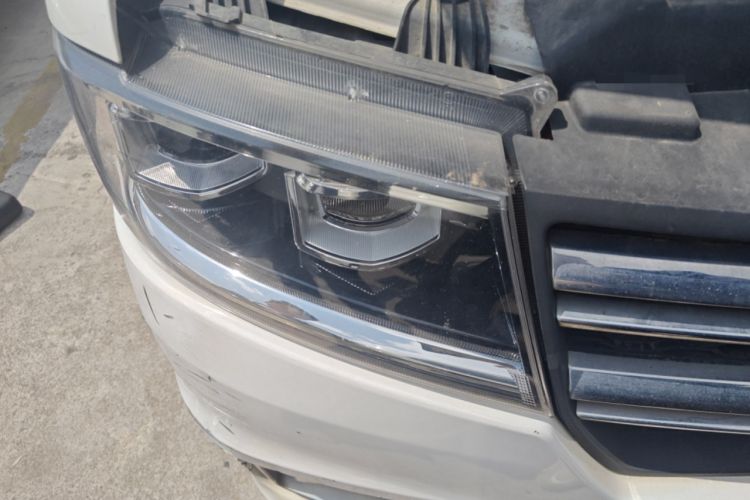 Used Jinbei New Hiace EV 2022 Profit-Making Type Right Front Headlight