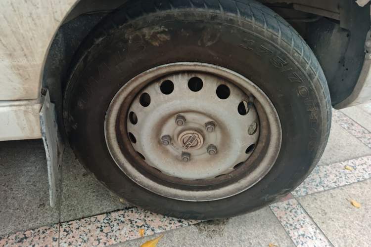 Used Jinbei New Hiace EV 2022 Profit-Making Type Right Front Wheel Hub
