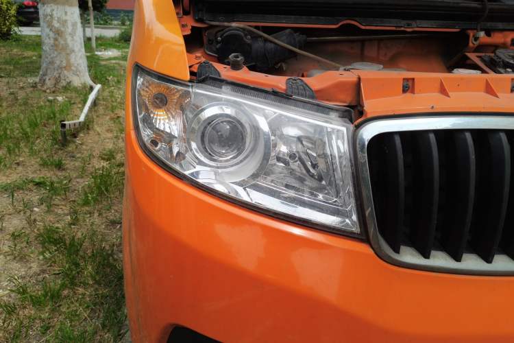 Used Jinbei New Hiace EV 2022 Profit-Making Type Right Front Headlight