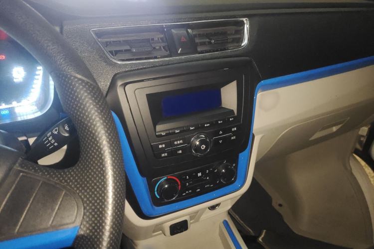Used Jinbei New Hiace EV 2023 Comfort Model Audio And AC Panel