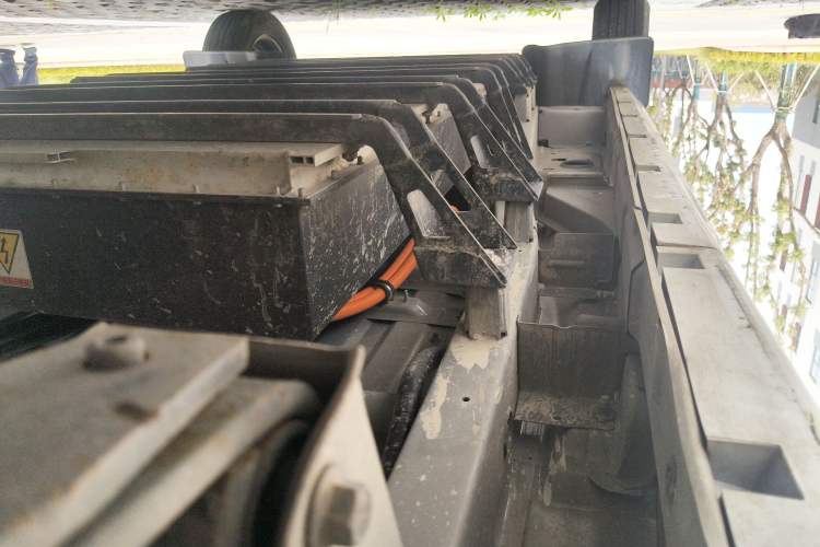 Used Jinbei New Hiace EV 2023 Comfort Model Chassis Rear Left