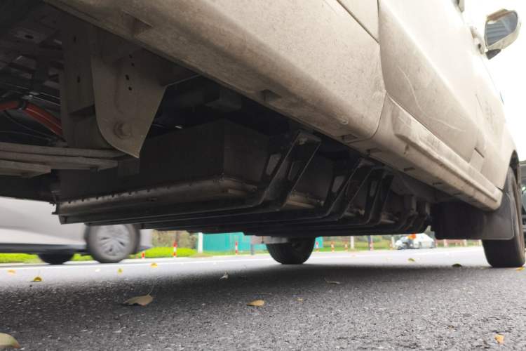 Used Jinbei New Hiace EV 2023 Comfort Model Chassis Rear Right