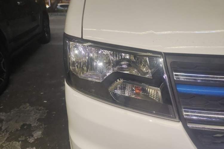Used Jinbei New Hiace EV 2023 Comfort Model Exterior 6