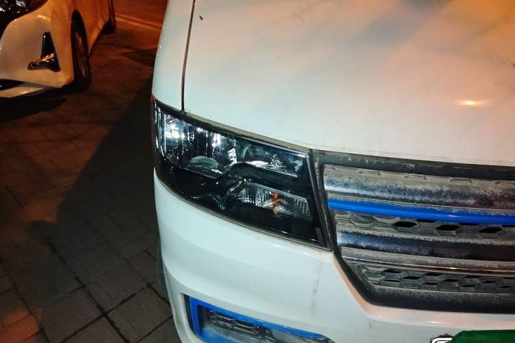 Used Jinbei New Hiace EV 2023 Profit-Making Type Right Front Headlight