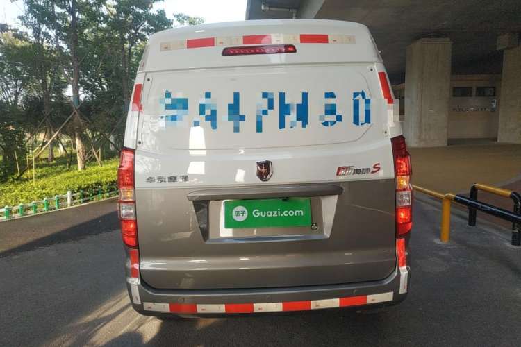 Used Jinbei New Hiace S 2023 1.5L Wealth Edition Van 2/5-Seater Non-Air-Conditioned Version SWC15M Rear