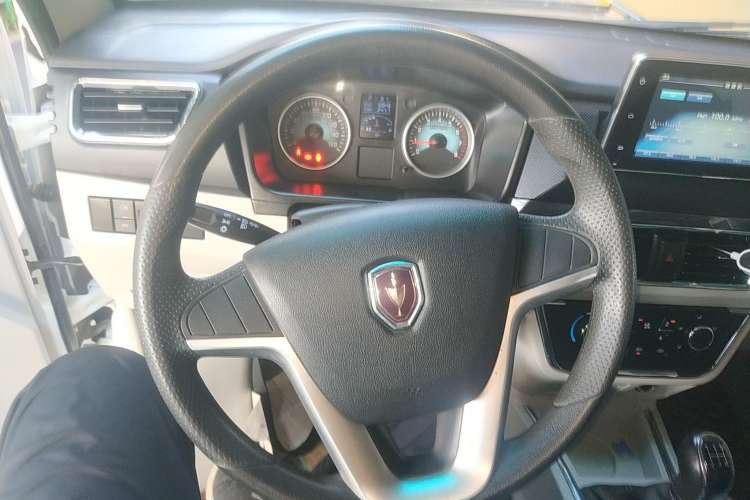 Used Jinbei New Hiace S 2023 1.5L Wealth Edition Van 2/5-Seater Non-Air-Conditioned Version SWC15M Steering Wheel