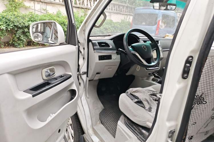Used Jinbei New Hiace S 2018 1.5L Wealth Edition DLCG14 Driver Seat