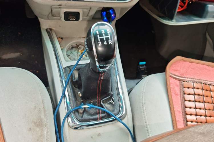 Used Jinbei New Hiace S 2018 1.6L Wealth Edition Van DLCG16 Gear Lever