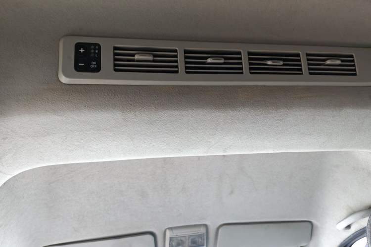 Used Jinbei New Hiace S 2018 1.5L Wealth Edition Van DLCG14 Headliner