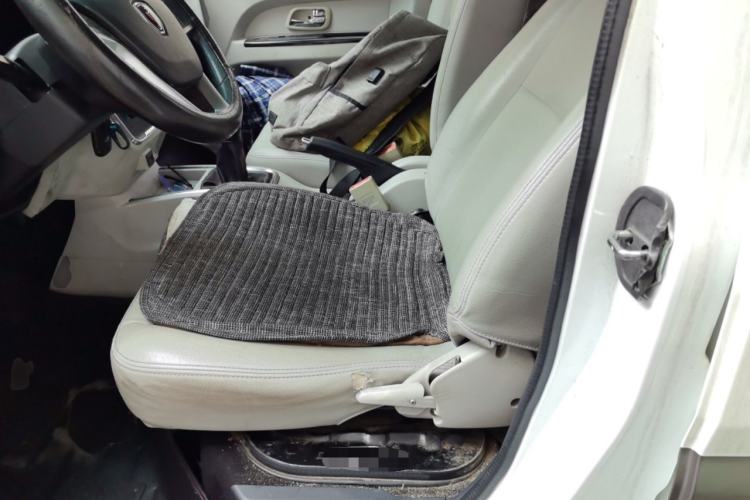 Used Jinbei New Hiace S 2018 1.5L Wealth Edition DLCG14 Left Front Seat