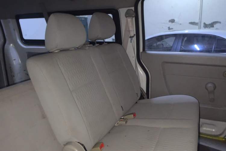 Used Jinbei New Hiace S 2018 1.6L Wealth Edition DLCG16 Left Rear Seat