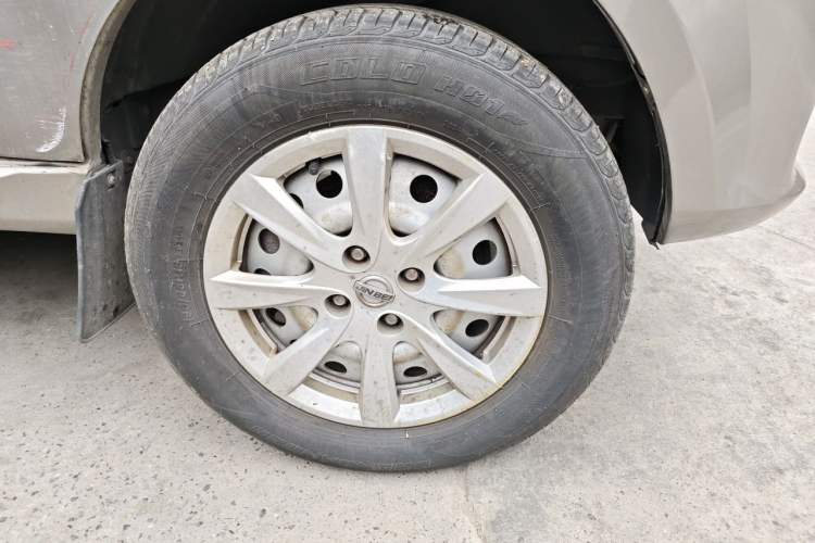 Used Jinbei New Hiace S 2018 1.5L Wealth Edition DLCG14 Right Front Wheel Hub
