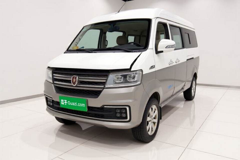 Jinbei New Hiace S 2018